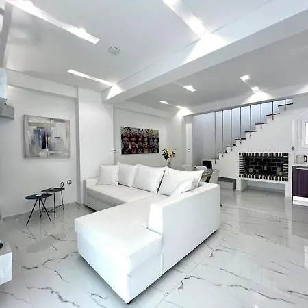 Evilion Maisonette In