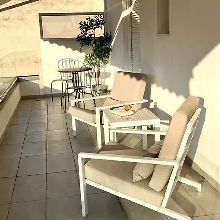 Evilion Maisonette In