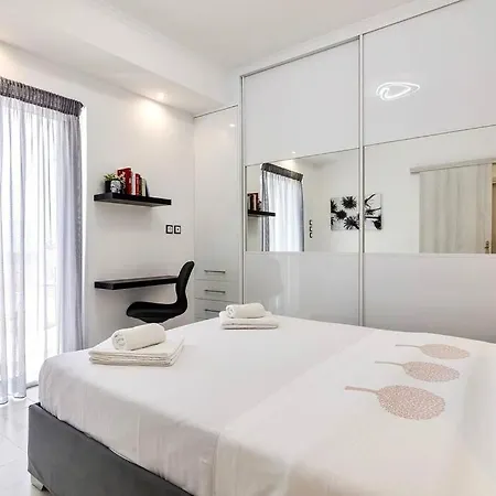 Evilion Maisonette In *